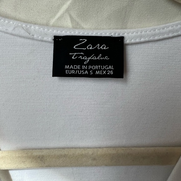 White V-neckline bodycon Zara dress - Picture 3 of 3